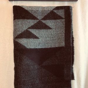 H&M gray and black scarf